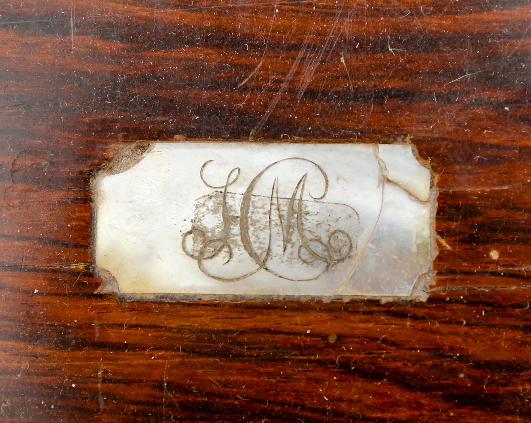 SKRIVSCHATULL, England, 1800-tal.