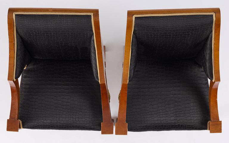 Karmstolar, ett par, Stockholmsarbeten 1800-talets första hälft, Empire.