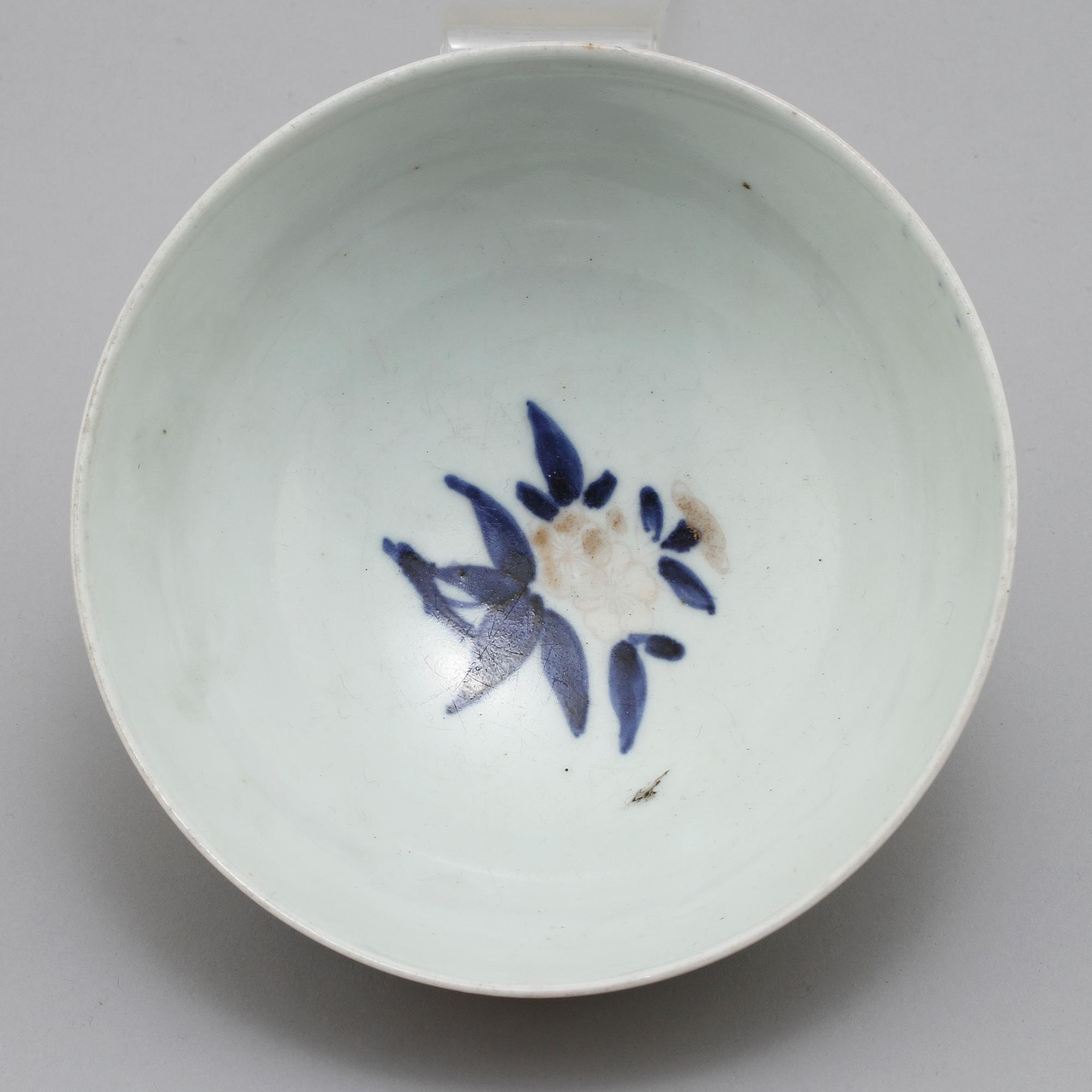 SKÅLAR, 2 st, samt BOJAN, porslin, Kina samt Japan, 1800-tal.