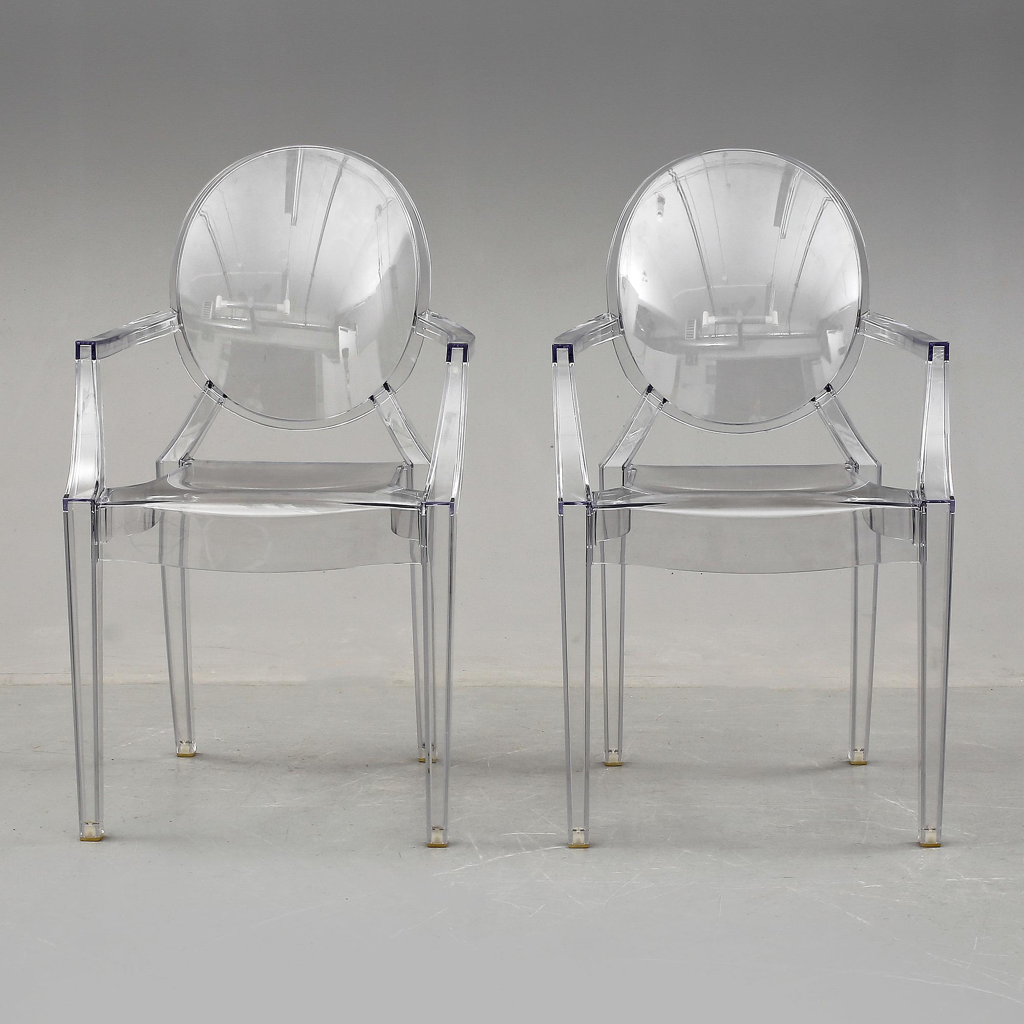 KARMSTOLAR, ett par, "Louis Ghost", Philippe Starck för Kartell.