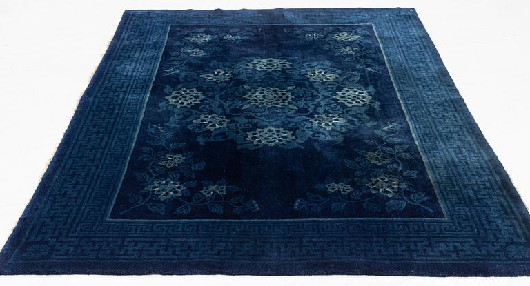 Matta, antik/semiantik Baotou, Kina, ca 265 x 175 cm.