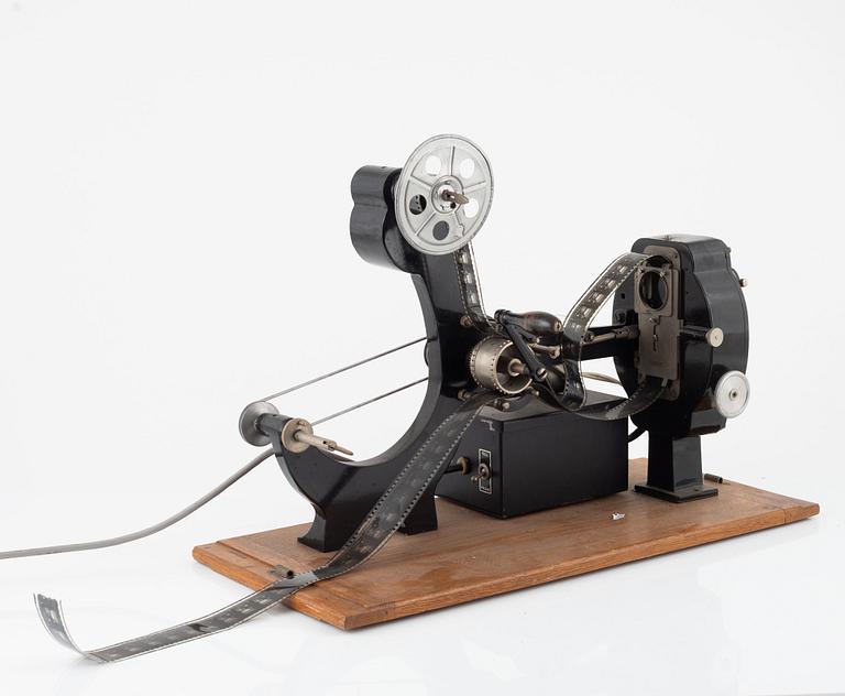 An Ernemann projector.