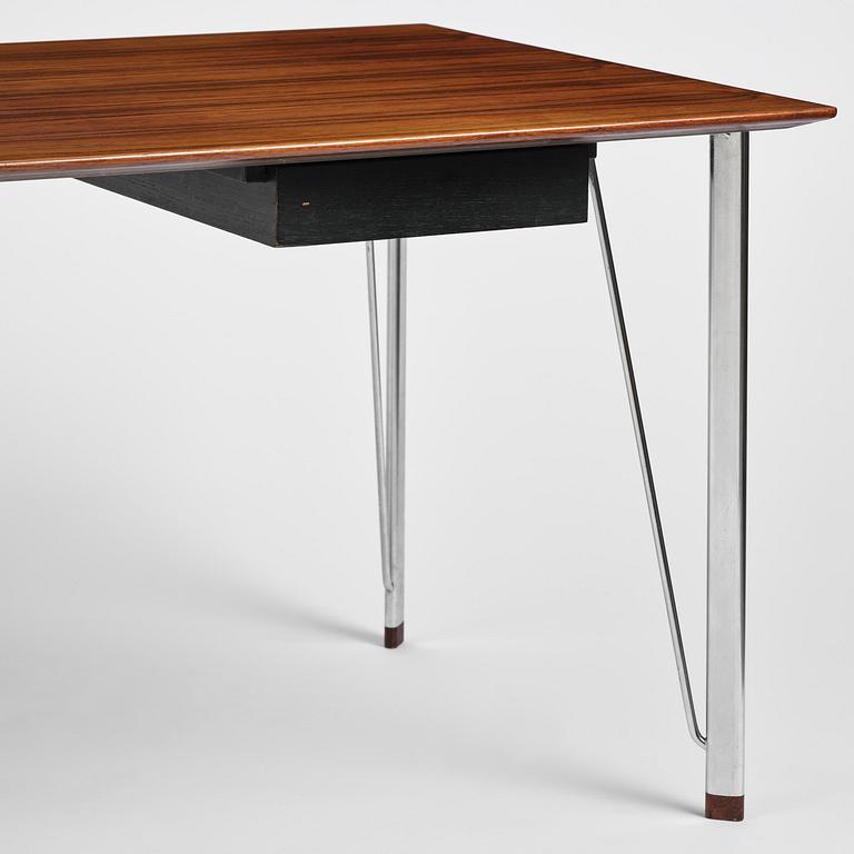Arne Jacobsen, a writing desk model "3605", Fritz Hansen Denmark, 1967.
