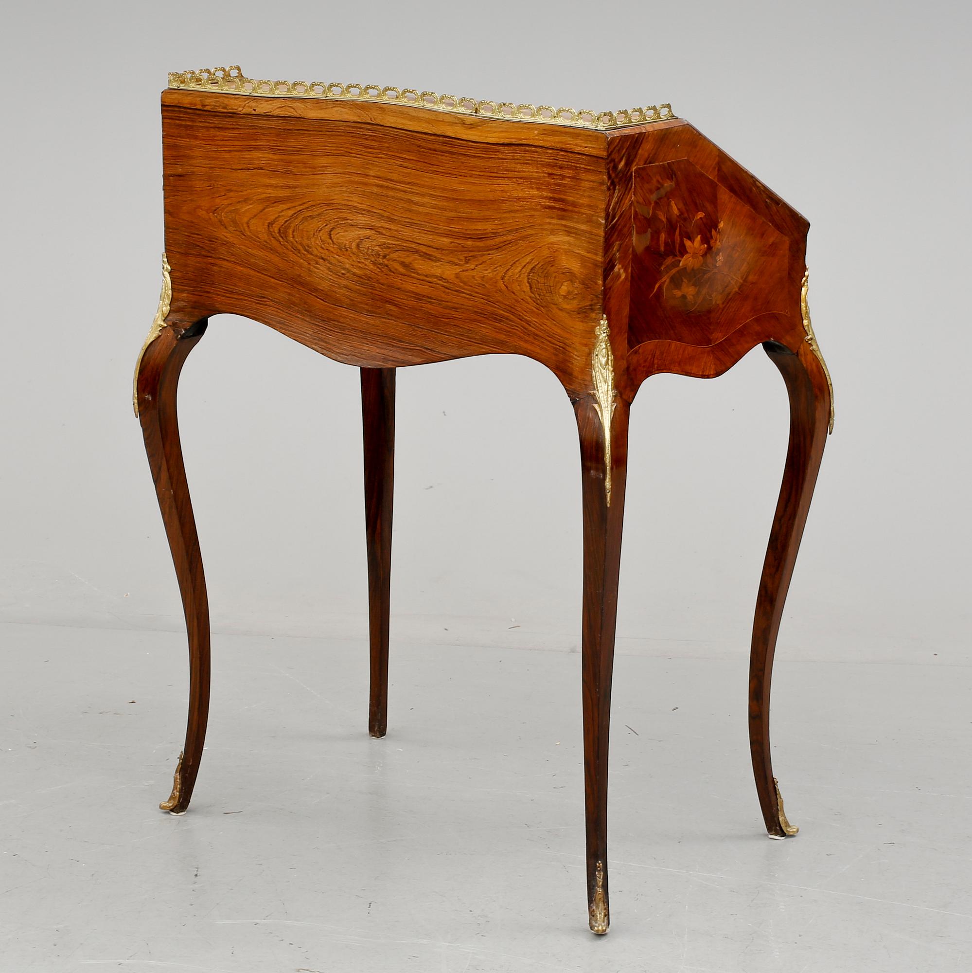 DAMARBETSBORD, rokokostil, 1900-tal.