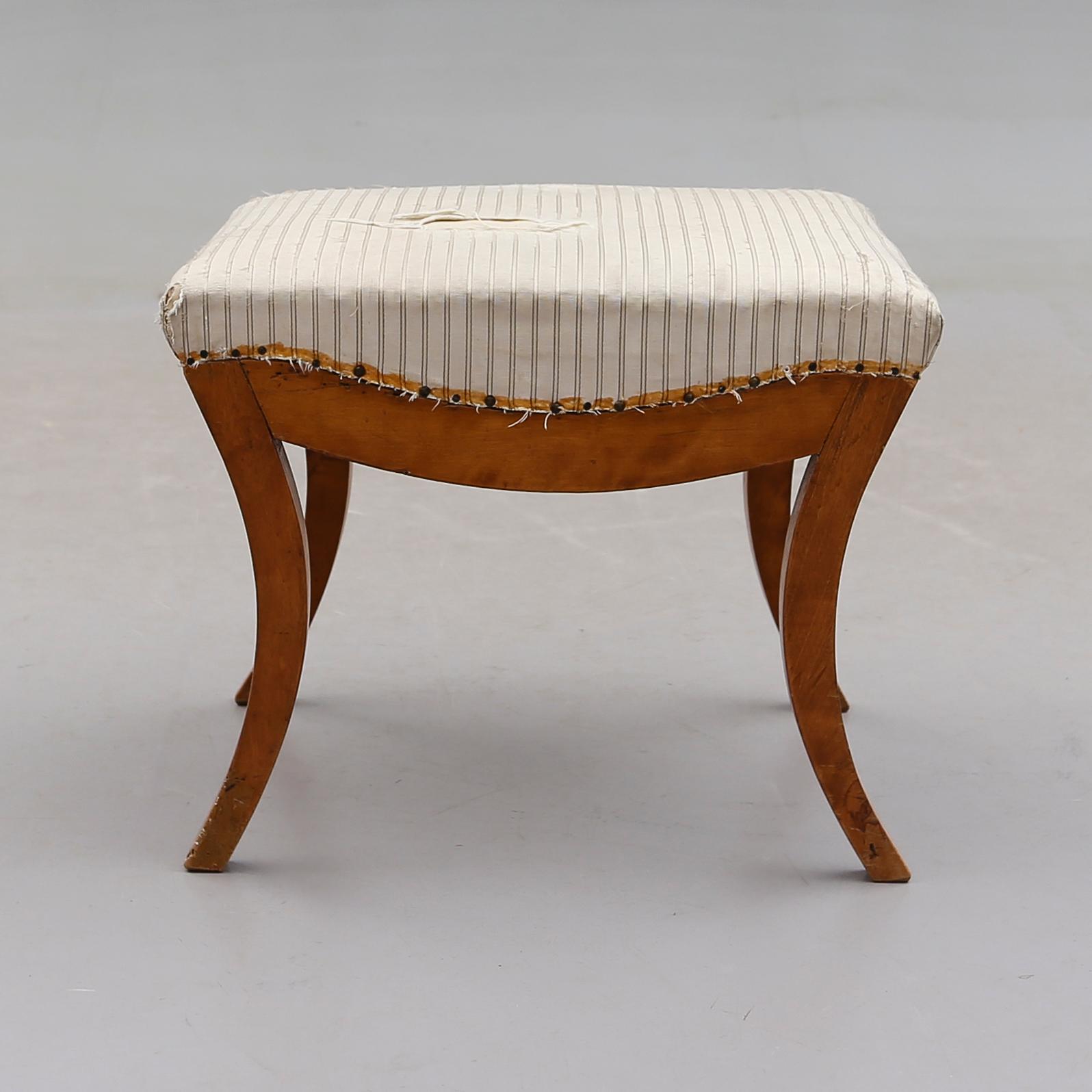 TABURETT, 1800-talets mitt.