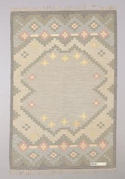 MATTA, signerad GG. Ca 165 x 245 cm.