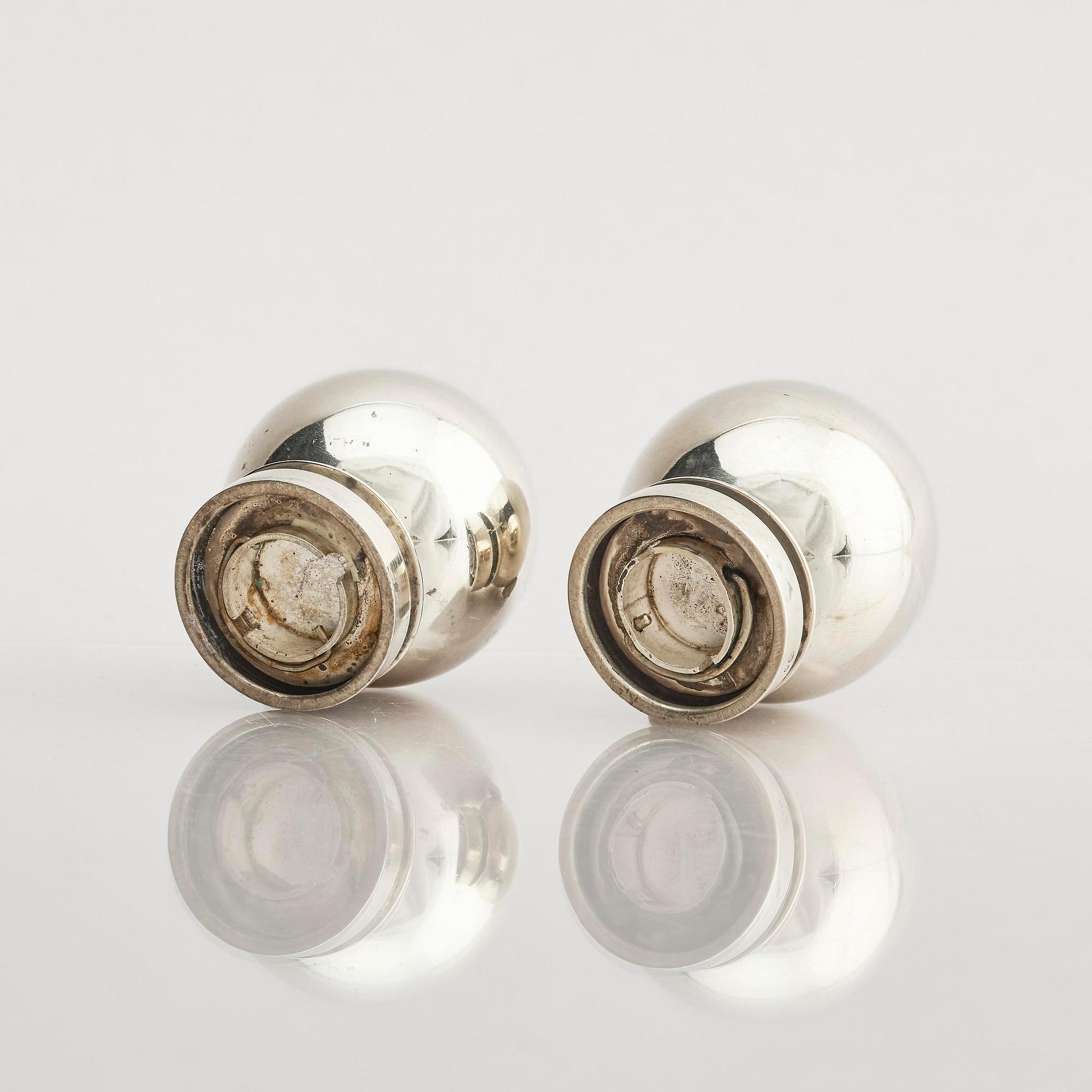 Georg Jensen, kryddsats, 4 delar sterling silver, design Harald Nielsen, modell "Pyramid", design nr 632, Köpenhamn 1945-51.