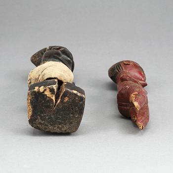 SKULPTURER, 2 st, Afrika, 1900-tal.