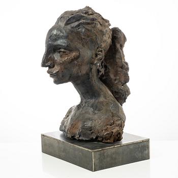 Anne-Marie Nordin, bust.