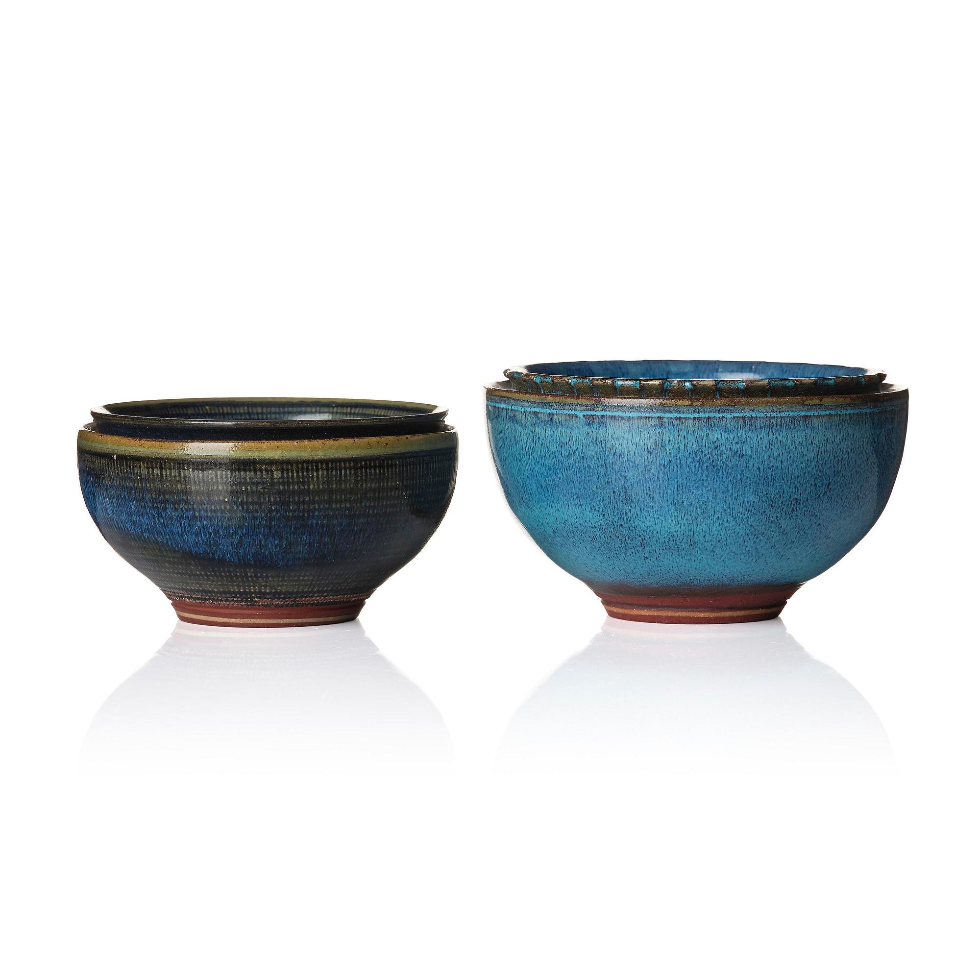 Wilhelm Kåge, a set of two Farsta stoneware bowls, Gustavsberg Studio 1955-56.