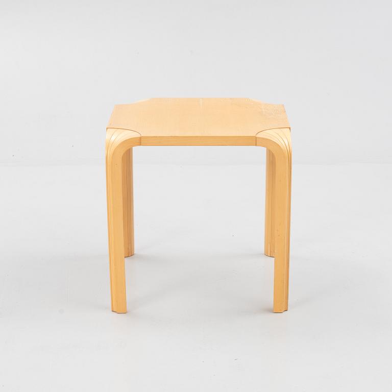 Alvar Aalto, pall X601, Artek.