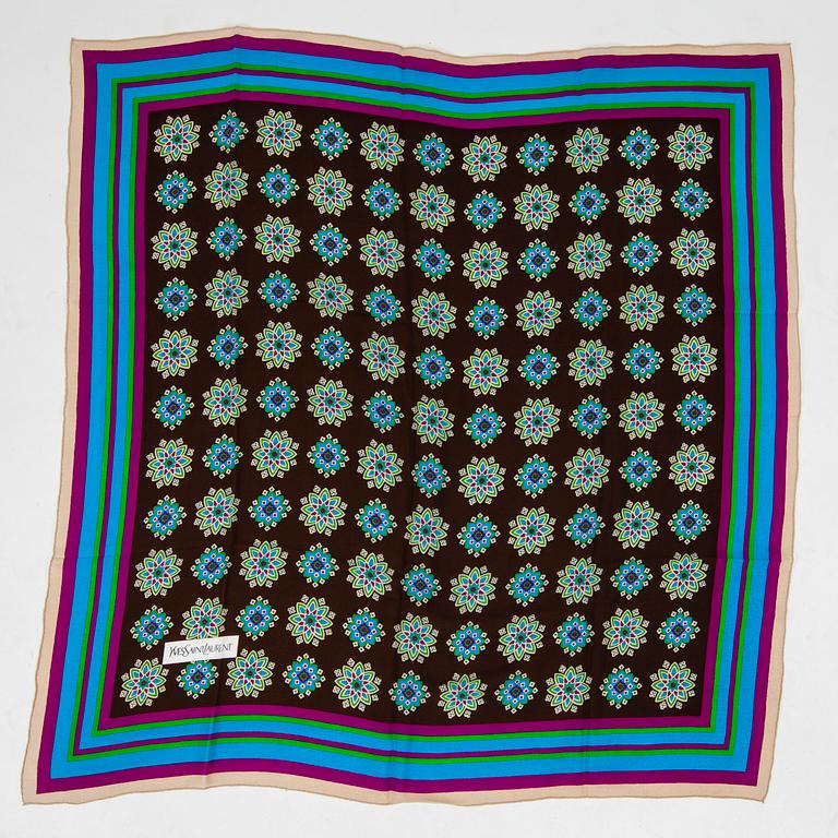 SCARF, Yves Saint Laurent.