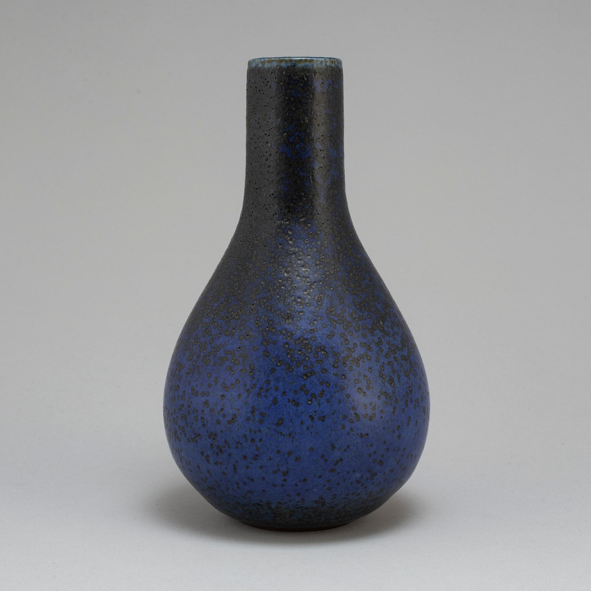 CARL-HARRY STÅLHANE, a unique stoneware vase, Rörstrand 1966.