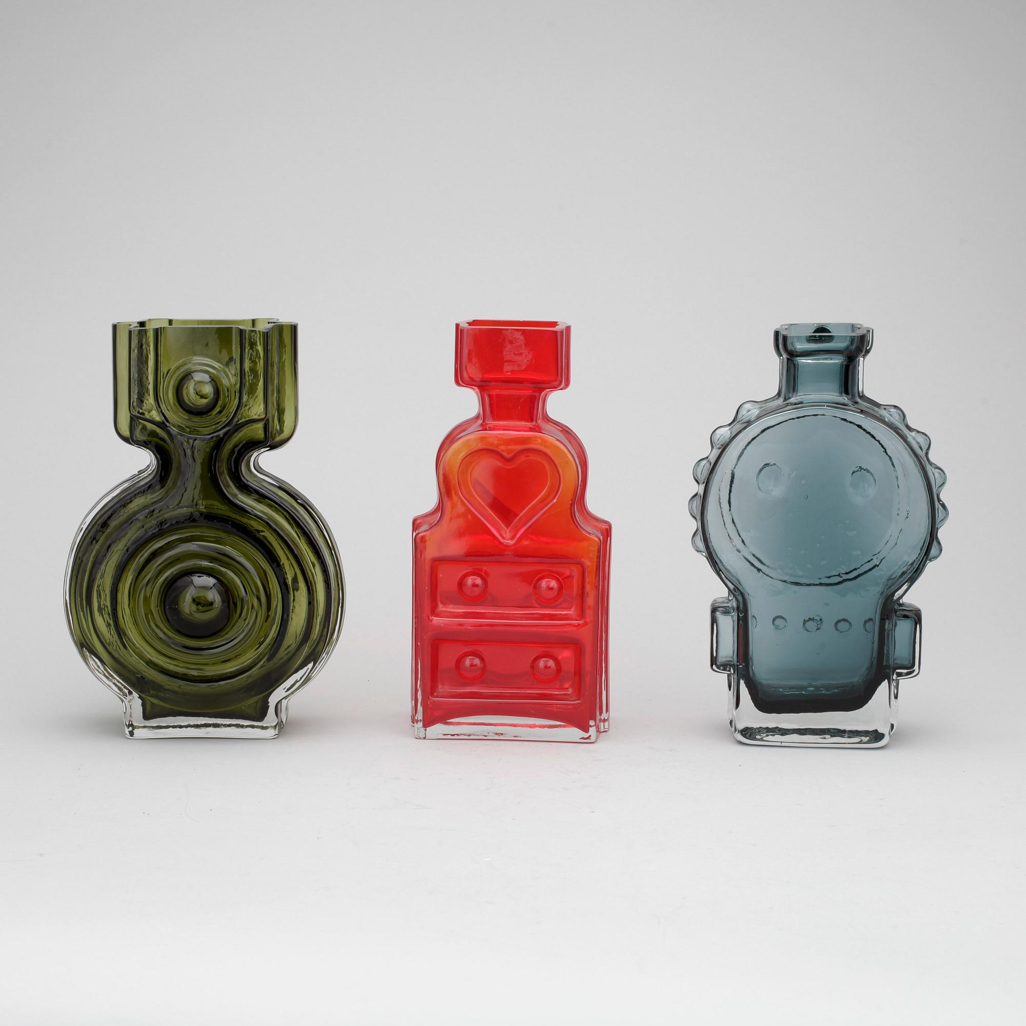 VASER, 3 st, glas, Helena Tynell Riihimäen. Finland 1900-talets senare hälft.