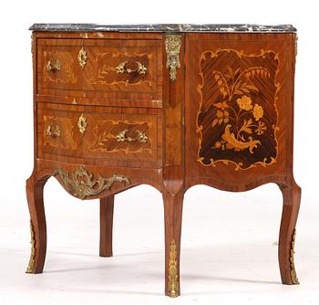 BYRÅ, Louis XV-stil, 1900-tal.