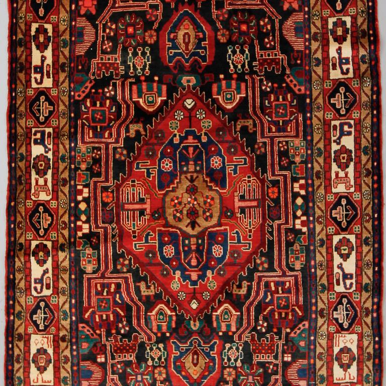 MATTA, Nahavand, ca 305 x 158 cm.