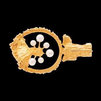 Björn Weckström, brooch "Merikukka/Sea Flower" in 18K gold with cultured pearls.