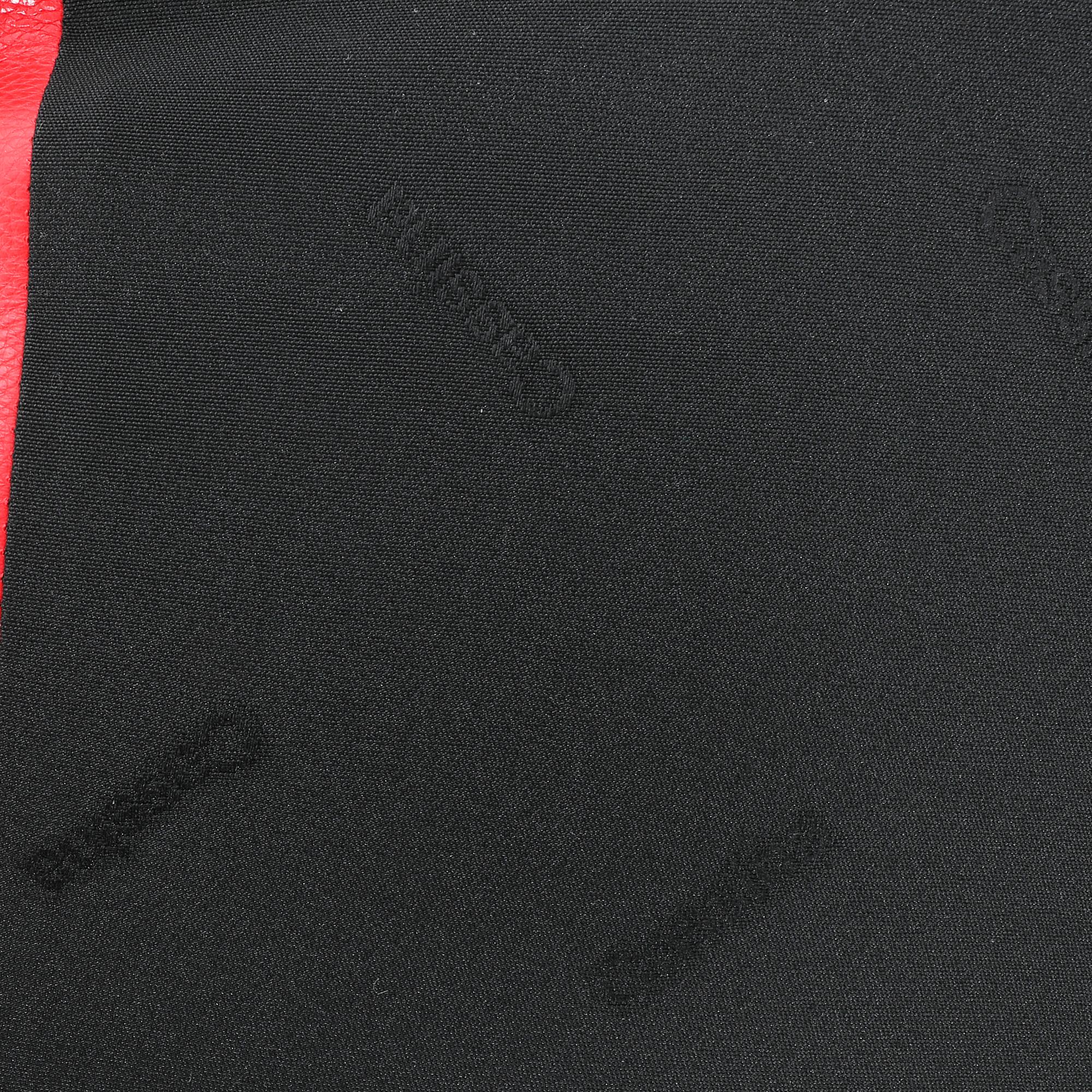 Le Corbusier, Pierre Jeanneret & Charlotte Perriand, armchair, "LC2", Cassina, Italy.