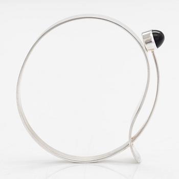 Elis Kauppi, Armband, sterling silver och rökkvarts. Kupittaan kulta, Åbo 1961.