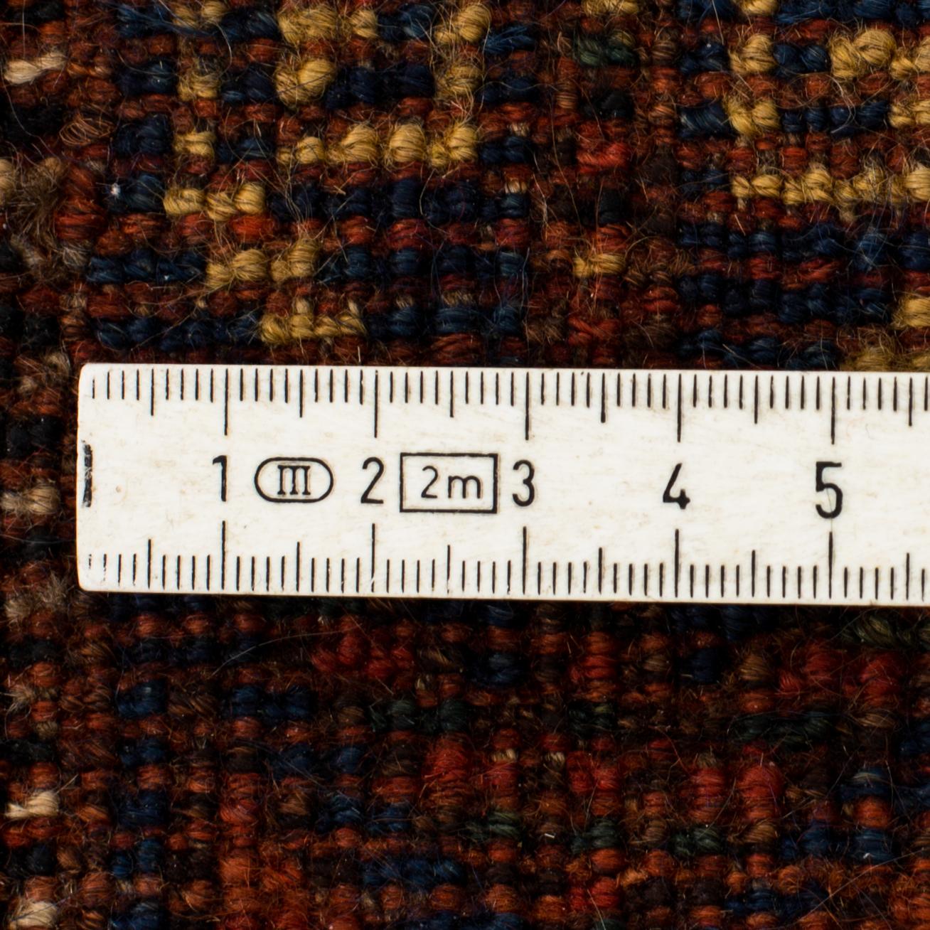 MATTA, semiantik Shiraz, ca 222 x 189 cm.