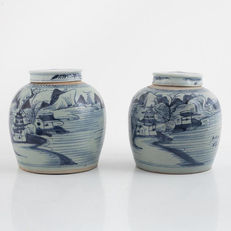 Five porcelain ginger jars, China, Qing dynasty, 19th century.