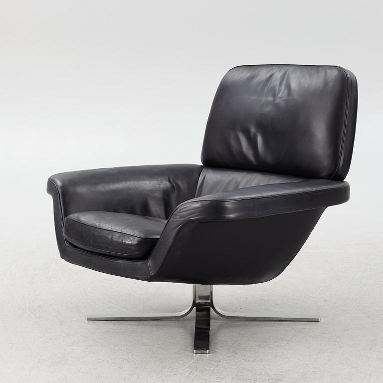 Rodolfo Dordoni, fåtölj, "Blake Soft", Minotti, Italien.