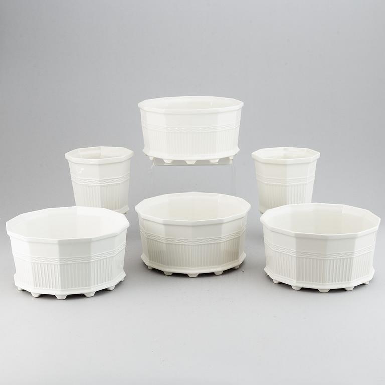 Prins Eugen, 6 porcelain 'Waldemarsuddekrukan' flower pots, Gustavsberg.