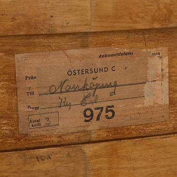 Oy Wilh. Schauman AB, a birch suitcase, Jyväskylä Fanérfabrik 1930's/40's.