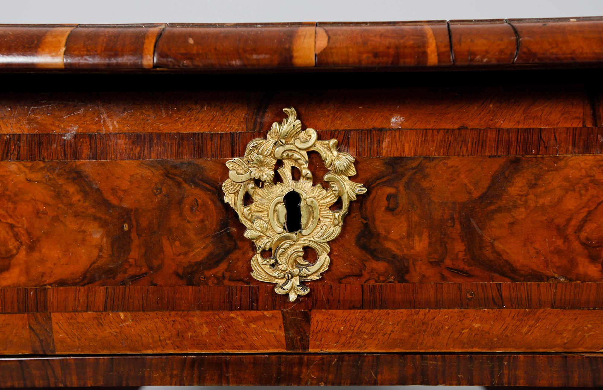 SKRIVBORD, senbarock, 1700-tal.