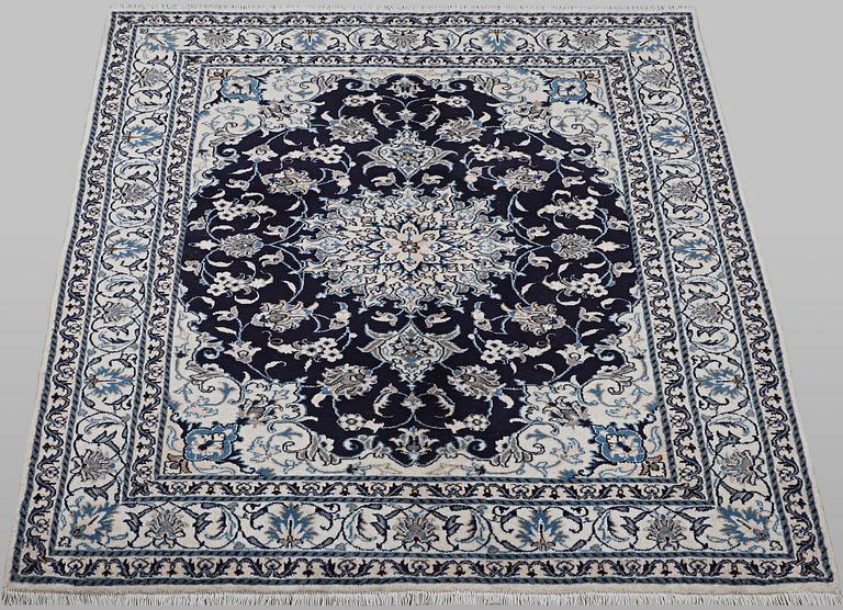 Matta, Nain, part silk, ca 195 x 150 cm.