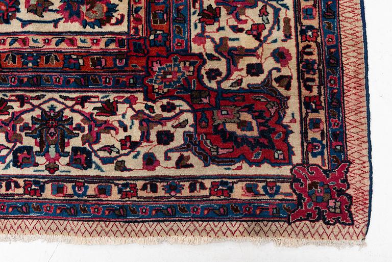 A semi-antique Meshad carpet, signed Saber, c. 369.5 x 300 cm.