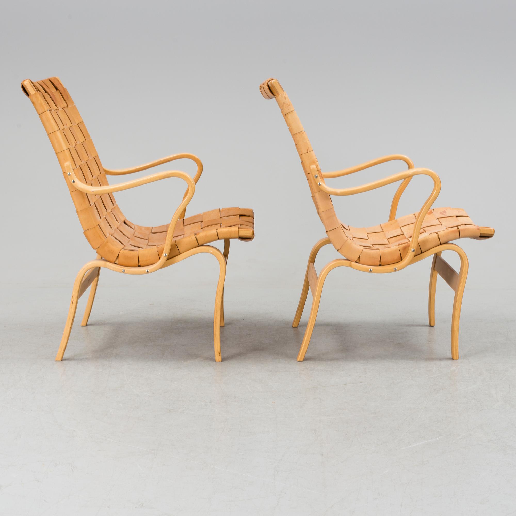 BRUNO MATHSSON, karmstolar, ett par, "Eva", Firma Karl Mathsson, Värnamo, 1976.