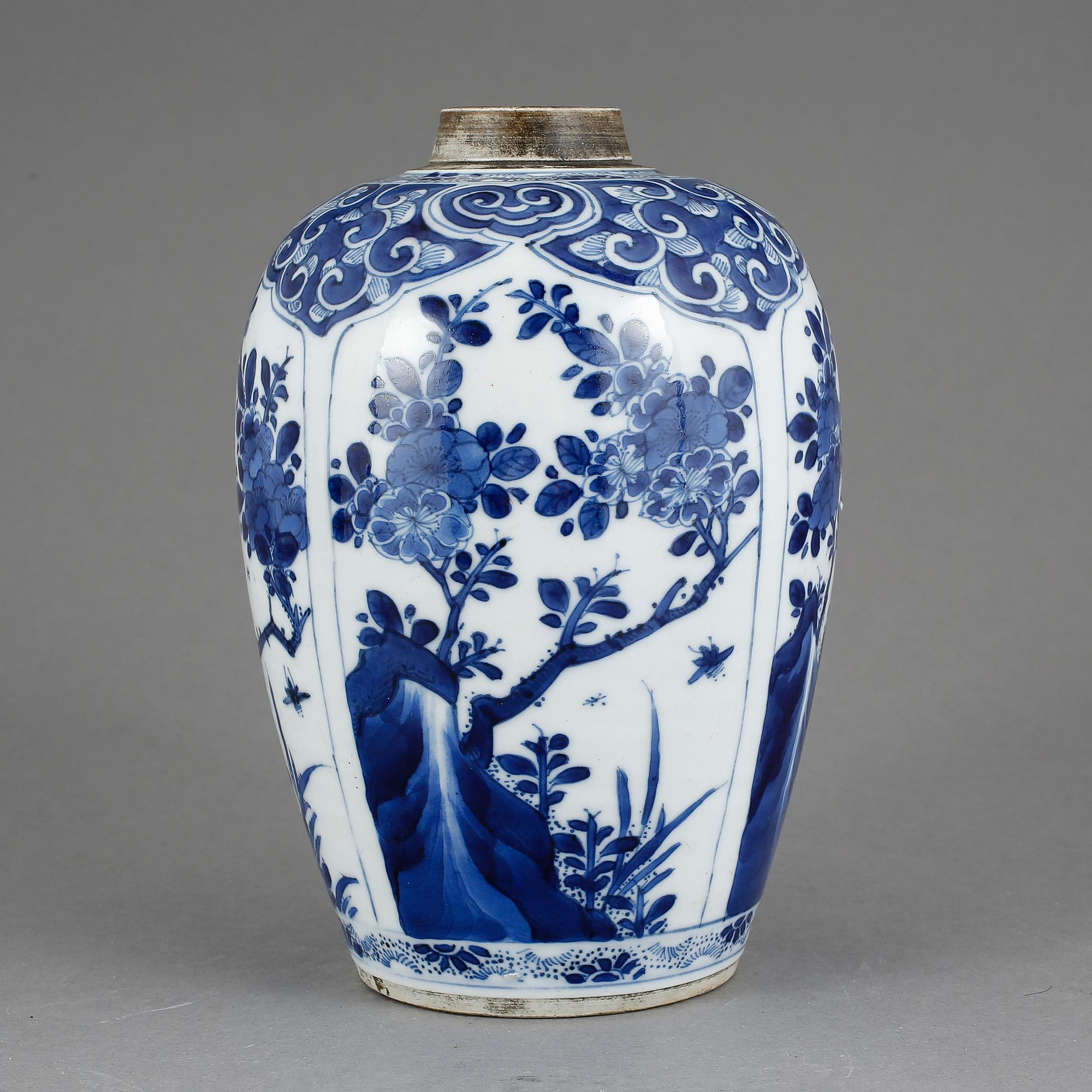 VAS, porslin. Kina, Kangxi (1662-1722).