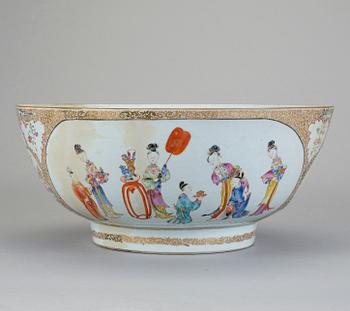 BÅLSKÅL, porslin, Qingdynastin, Qianlong (1736-95).