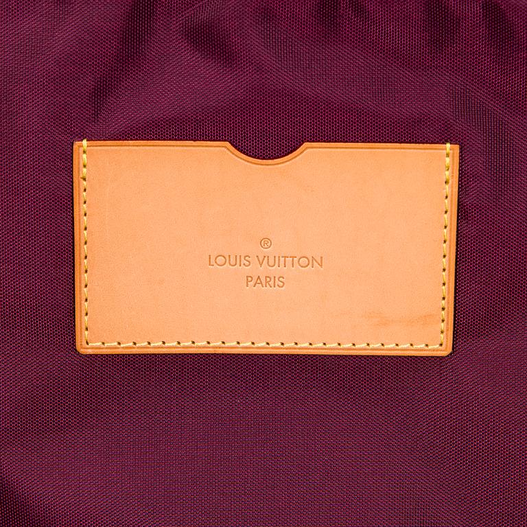 Louis Vuitton, matkalaukku, "Vernis Pégase 45".