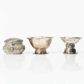 Skålar, 2 st, samt sockerskål, silver, Tyskland och Sverige.