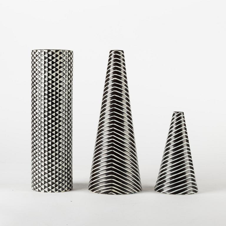 Stig Lindberg, a set of three stoneware 'Domino' vases, Gustavsberg.
