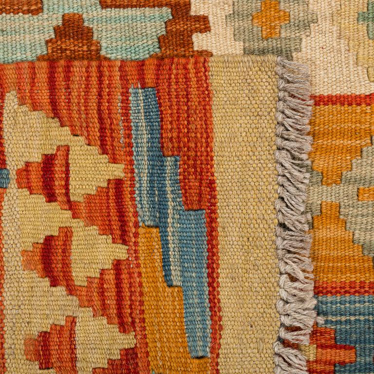 MATTA, Kelim, ca 297 x 207 cm.