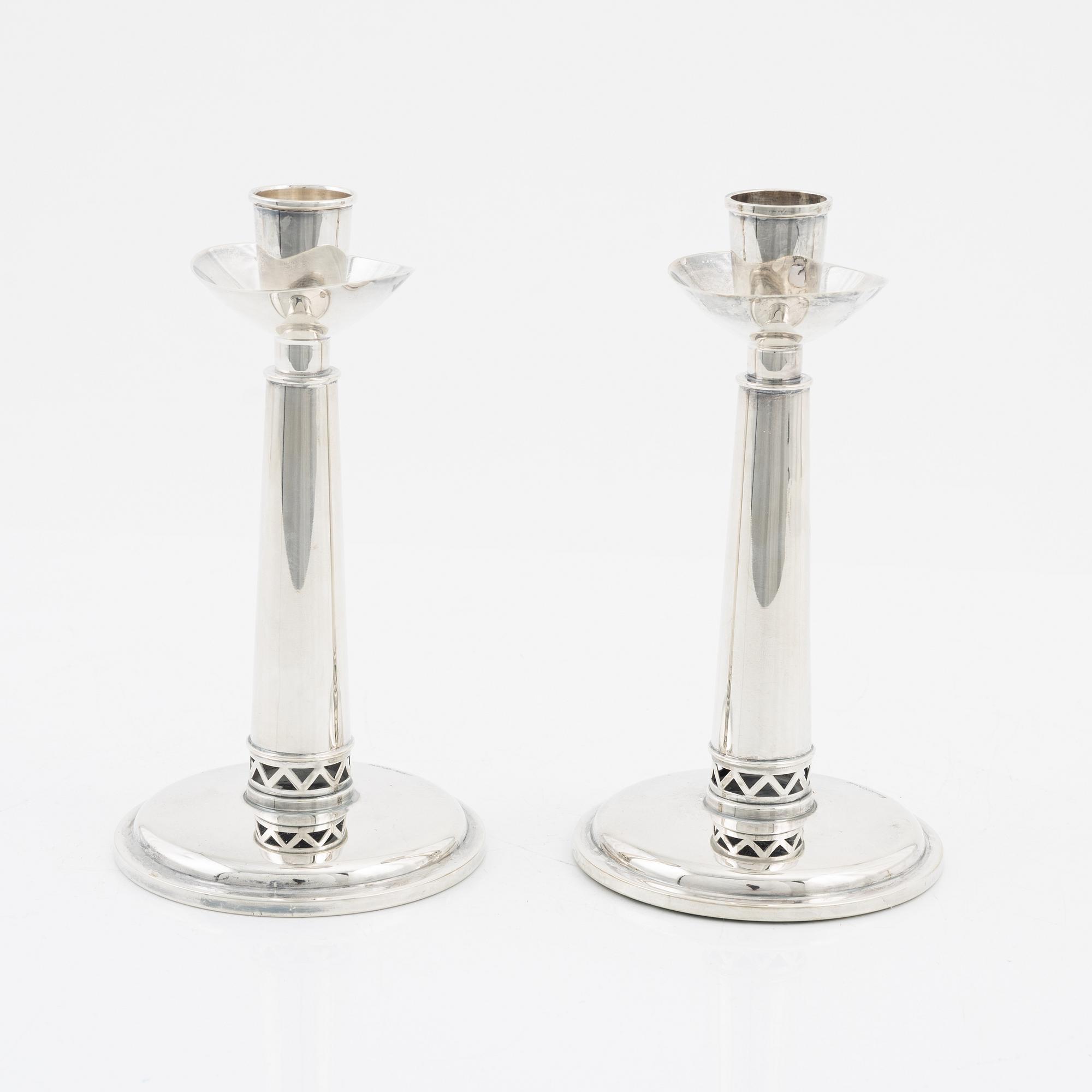 Ljusstakar, ett par, silver, Tesi, Göteborg, 1960.