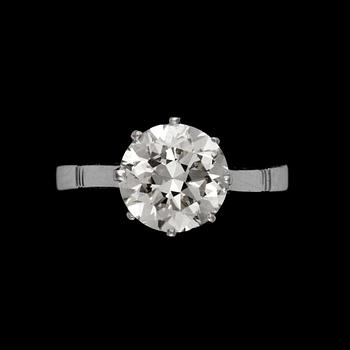 123. A solitaire diamond, circa 1.95 cts, ring. Quality circa K-L/VVS.