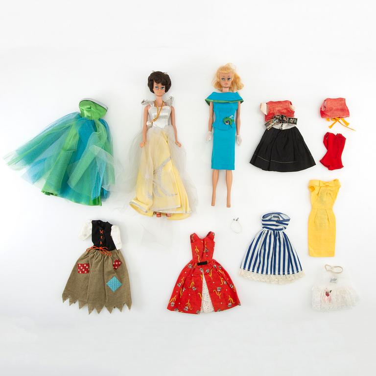Barbie dolls, 2 pcs. vintage, "Bubble cut" and "Ponytail", clothes, accessories.