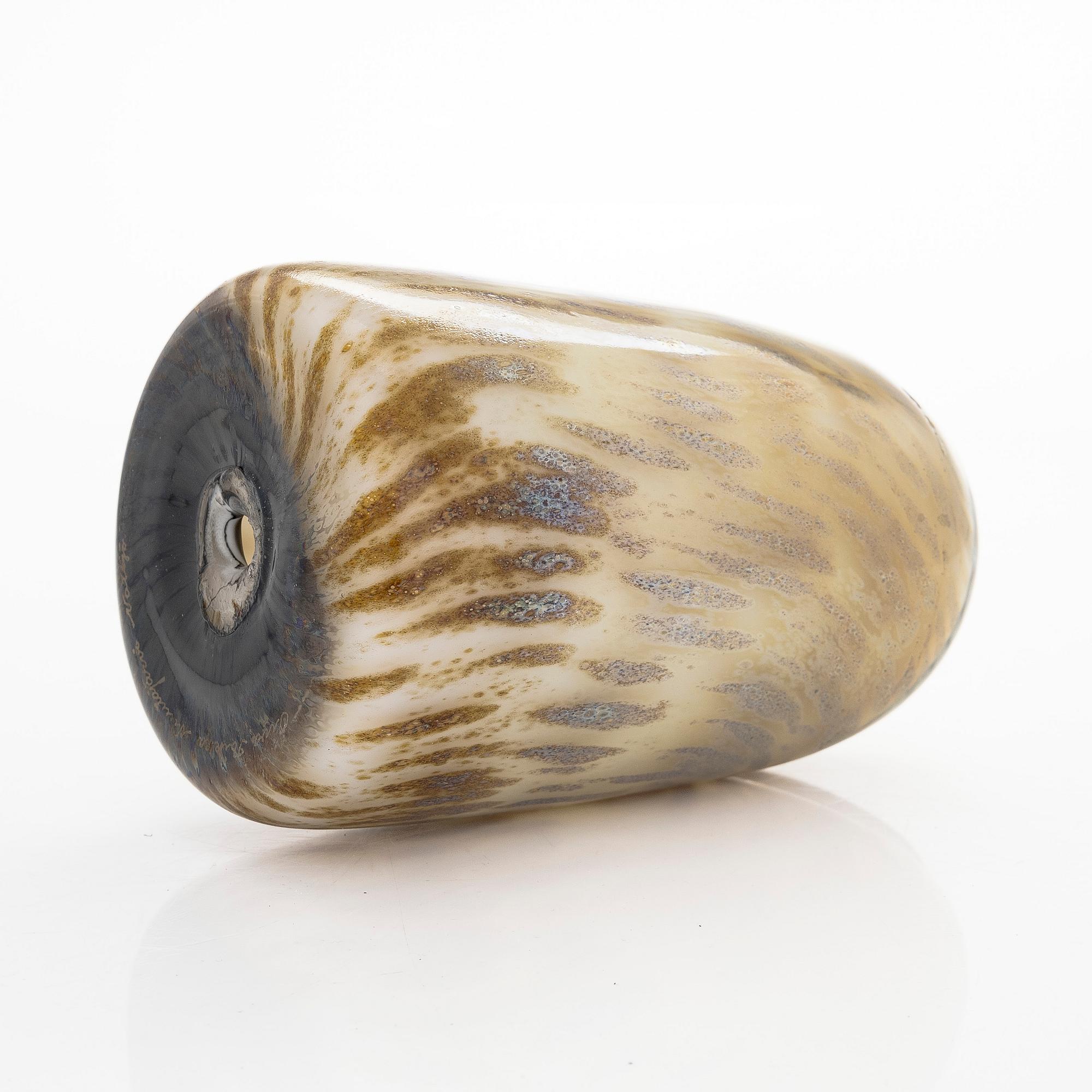 Oiva Toikka, An 'Eagle Owl' glass bird, signed Oiva Toikka Nuutajärvi Notsjö.