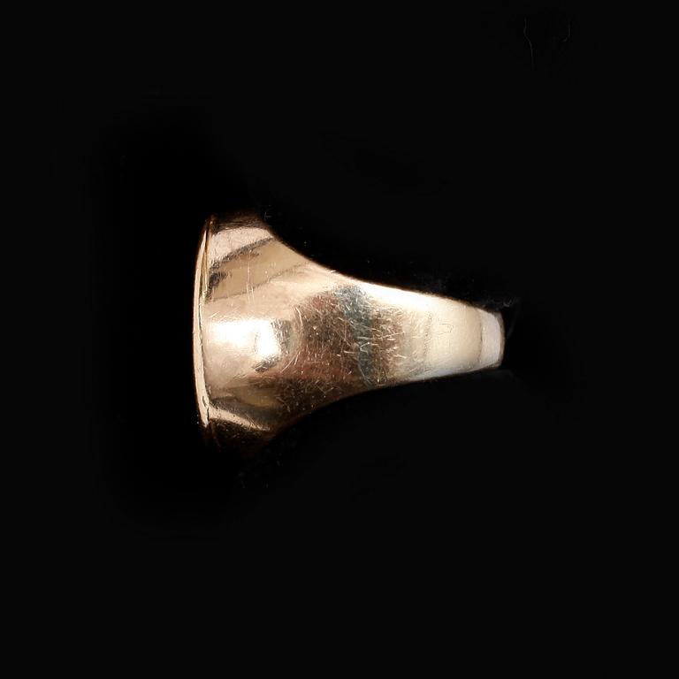 PARTI GULD, 3 delar, 18k guld. Total vikt ca 32,3 gram.