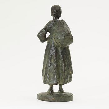 Ruth Milles, Young girl with a bag.