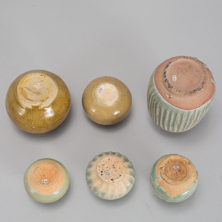 A group of six ceramic jars/flasks, mostly Thailand, 19th century.