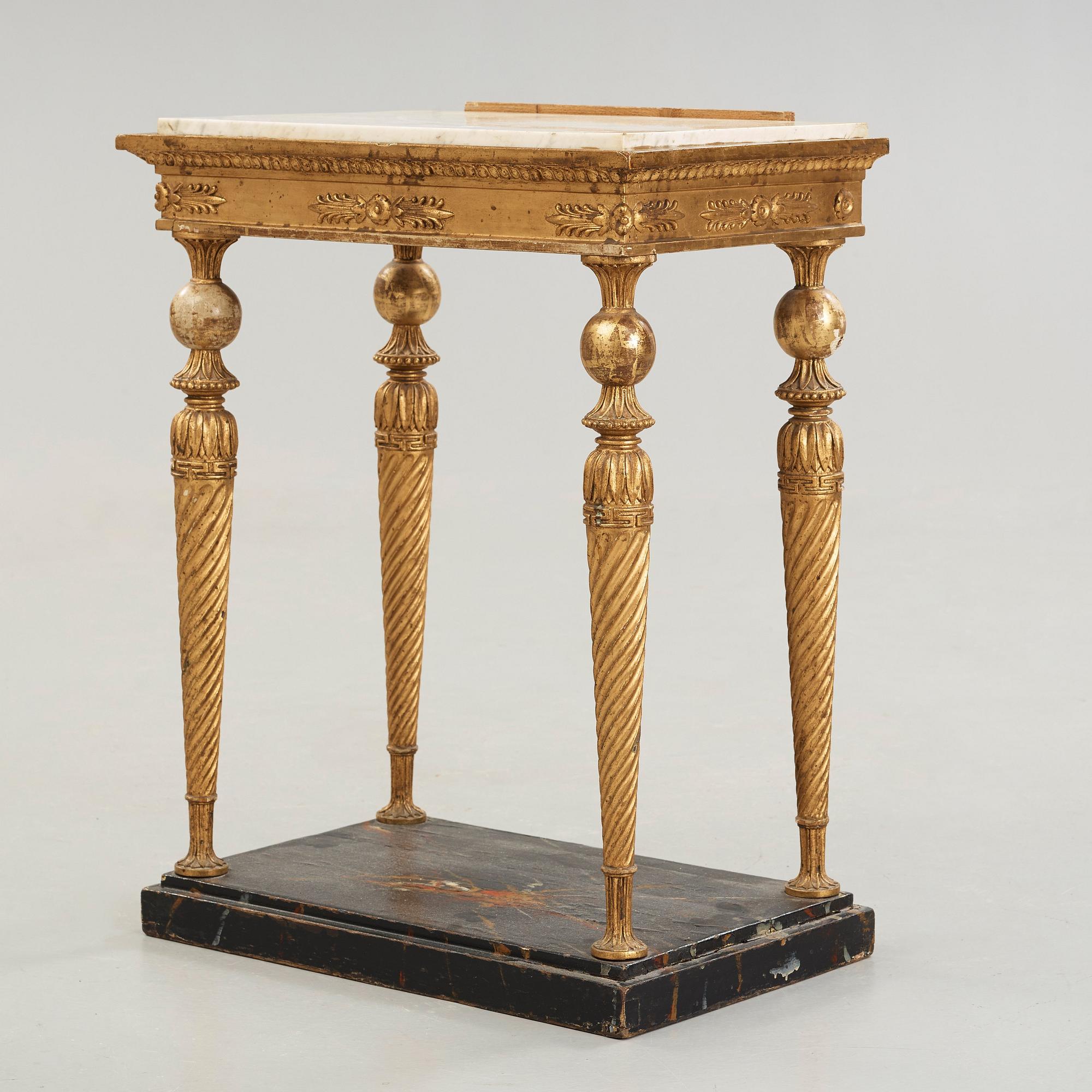 KONSOLBORD. Sengustavianskt, 1800-talets början.
