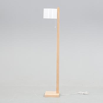 GOLVLAMPA, Luxus, 1900-talets andra hälft.