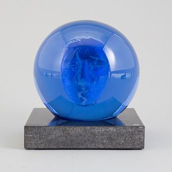 BERTIL VALLIEN, a glass sculpture, signed.