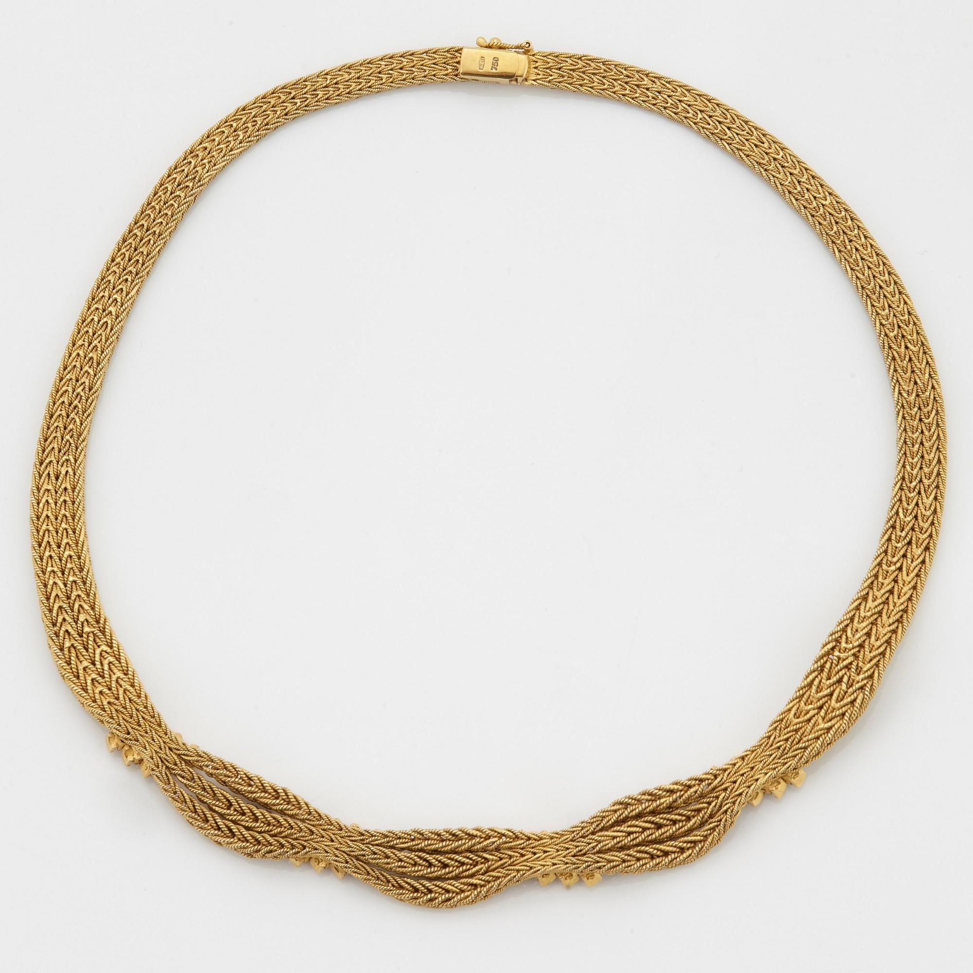 Collier 18K guld med åttkantslipade diamanter samt safirer.