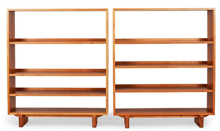A pair of Josef Frank mahogany bookshelves, Svenskt Tenn, model 1142.